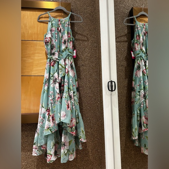 Vince Camuto Dresses & Skirts - Vince Camuto Floral High Low Maxi Dress Pleated Ruffle Size 8 NWT